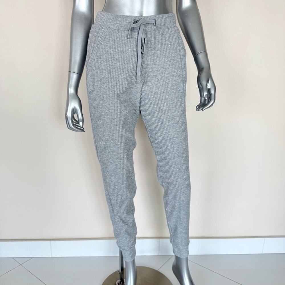 ALO Yoga women grey sweatpants size S